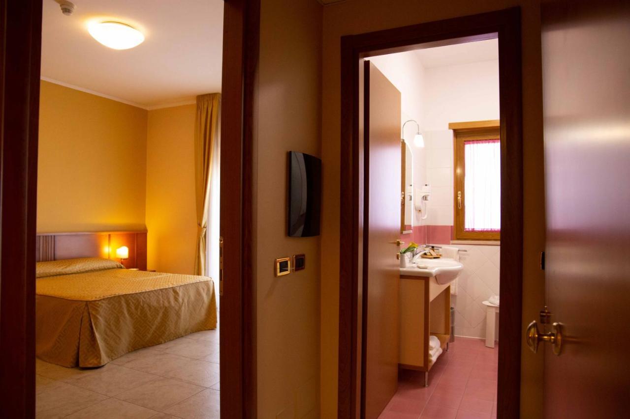 Hotel Maddaloni Tufino Exterior photo